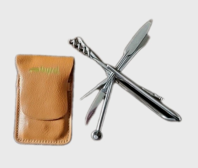 Discontinued Byrd Knife BY13 8-Tool Harp Multitool By Spyderco with Leather Case