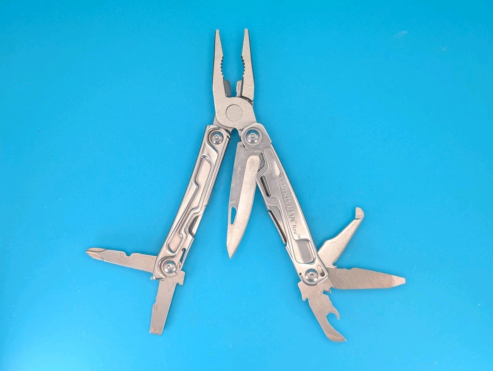 Leatherman Rev 3.8″ Multi-Tool, Stainless!