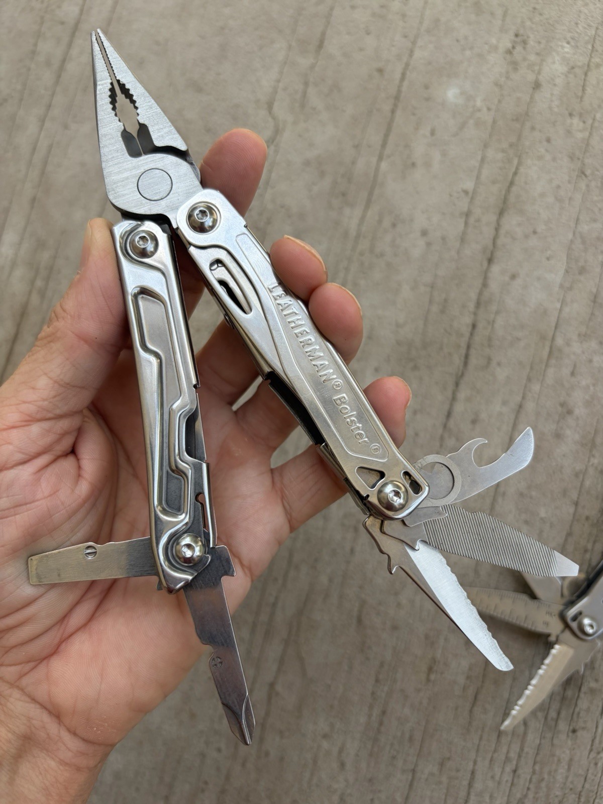 LEATHERMAN BOLSTER MULTIPURPOSE TOOL STAINLESS, 13 TOOLS, EXCELLENT!