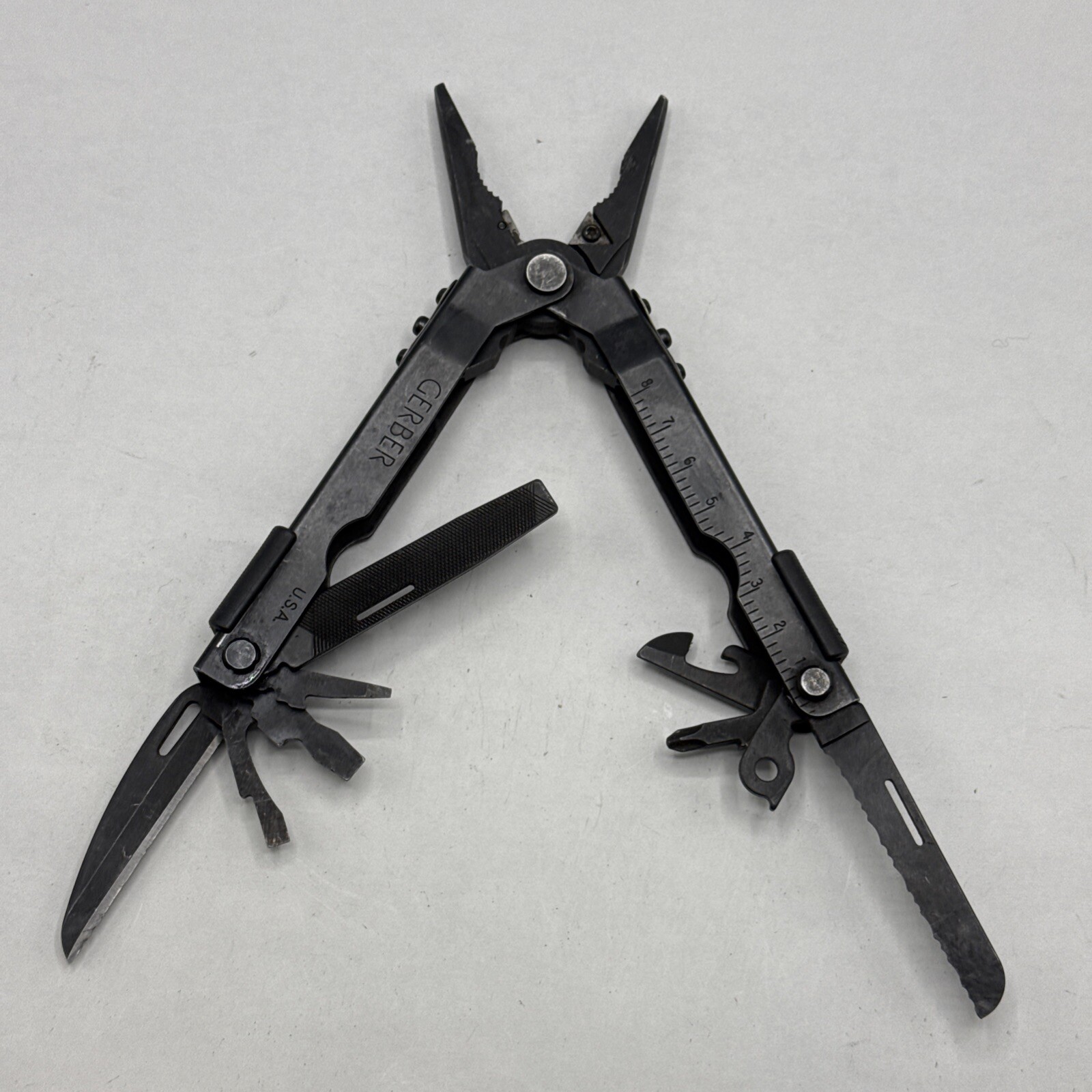 Gerber MP 600, Carbide Cutters, Needlenose – Black