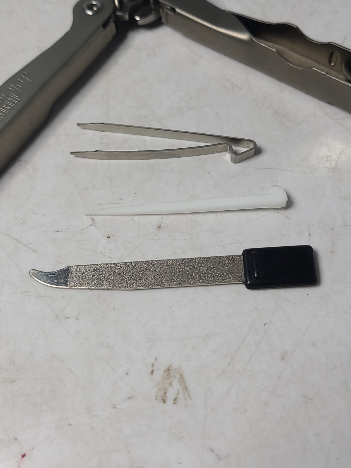Schrade USA ST2 Multi-tool Tough Chip Compact Mini Tool