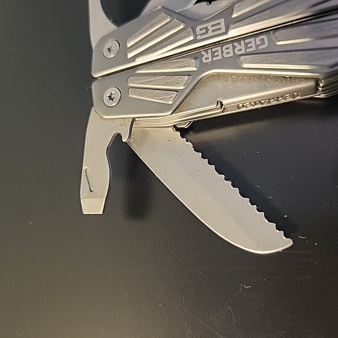 Gerber Bear Grylls BG Compact Gray Mini Suspension Multitool 2.5 Inch Plyers Wow