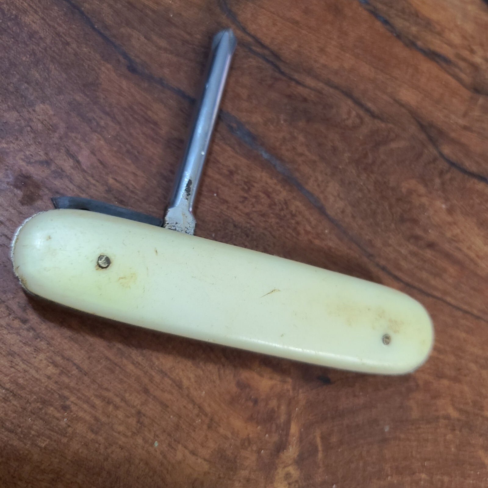 Vintage Japan White Screwdriver Folding Pocket Tool
