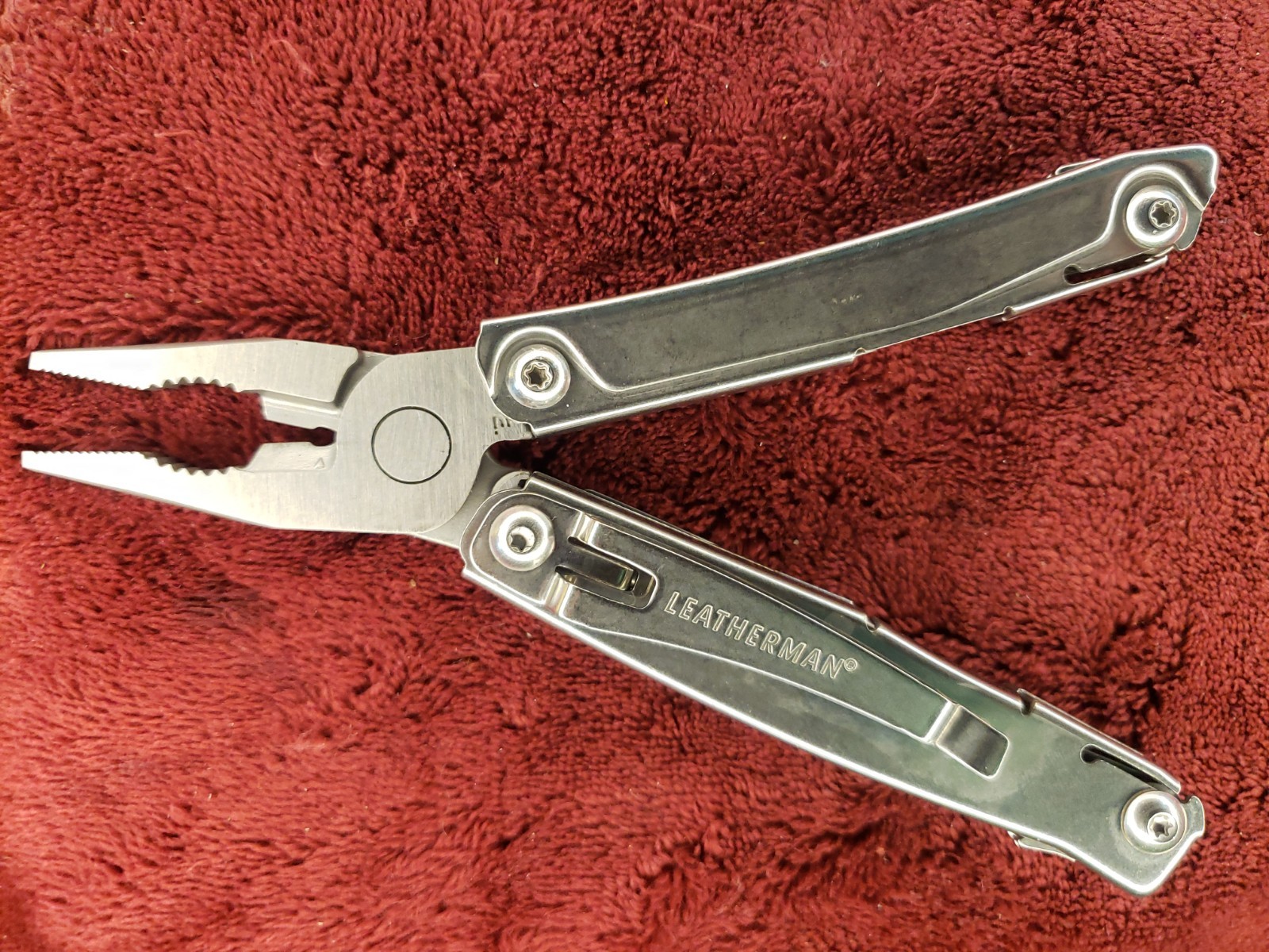 Leatherman Rev Multi Tool Knife Pliers Earlytrade print