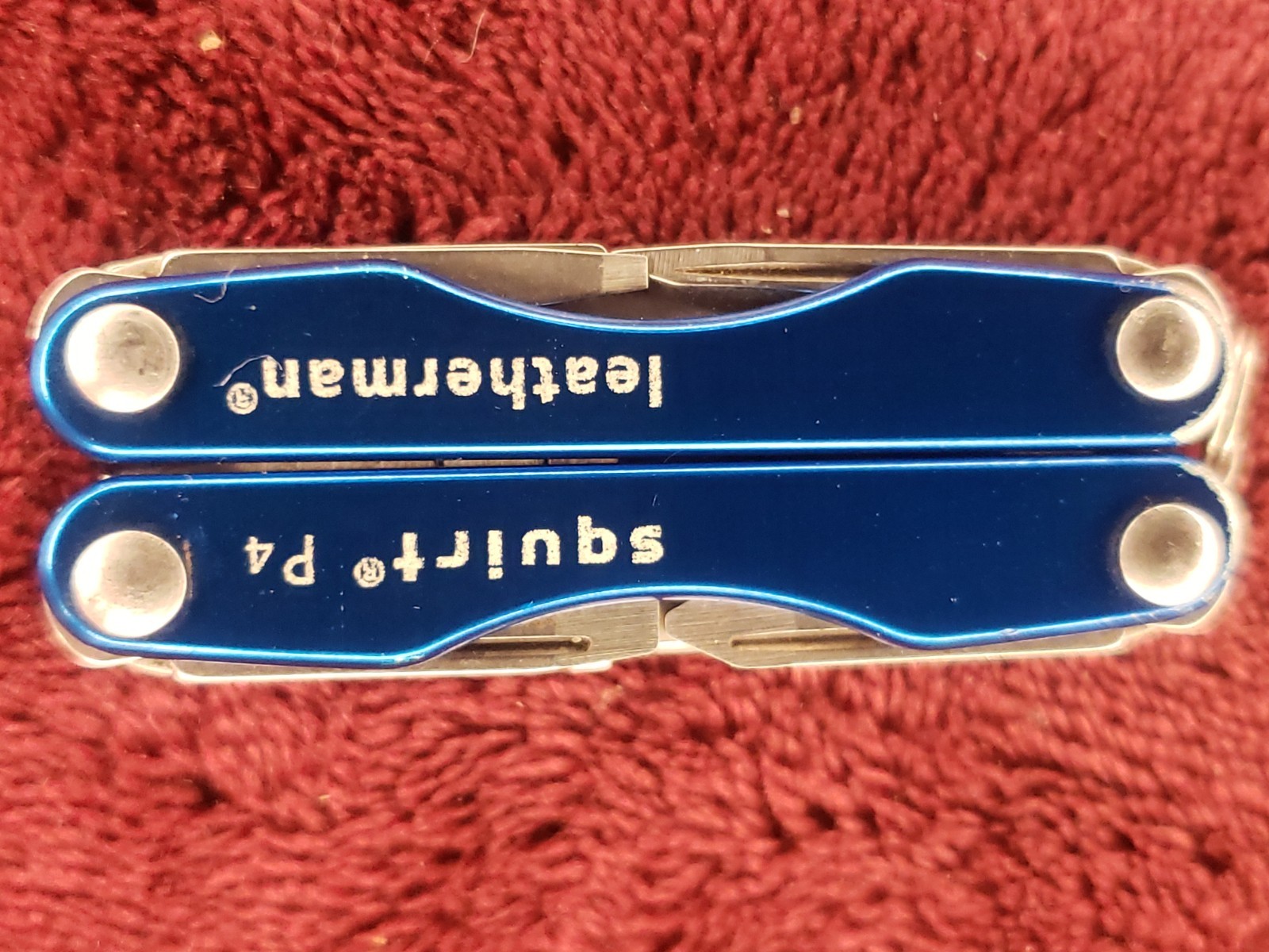 🔴🔴 Leatherman Squirt P4 Multi-Tool Blue Keychain