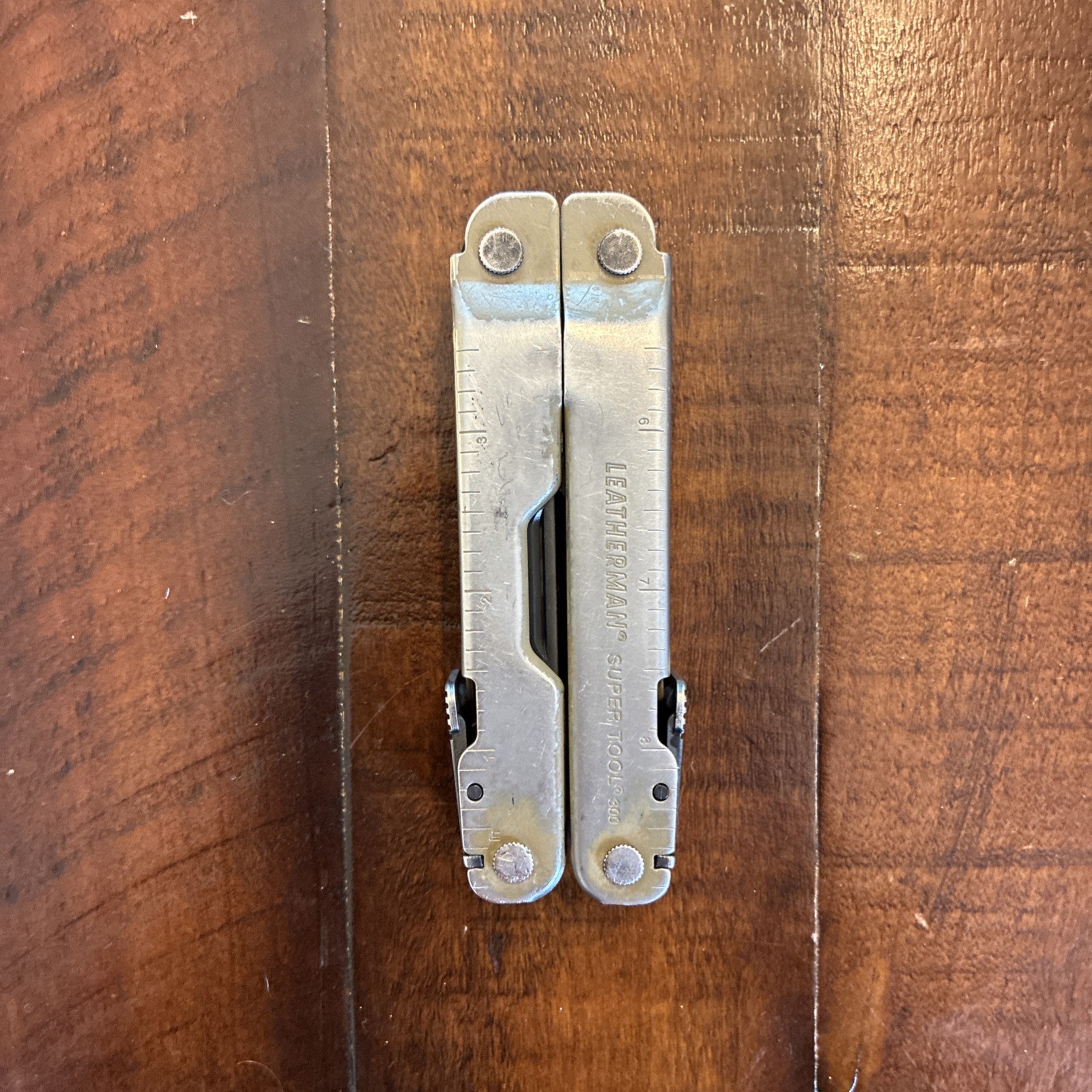 Leatherman Super Tool 300 Multitool Desert Tan / Oxide – Very Good