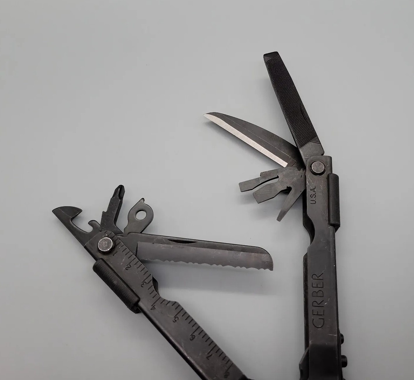 Gerber USA Multiplier MP600 Multi-Tool Black Needle Nose Pliers Carbide Cutters