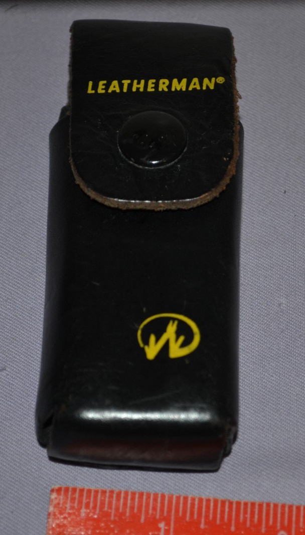 Genuine Leatherman Multi-Tool Black Leather Belt Sheath/Case Only — Good