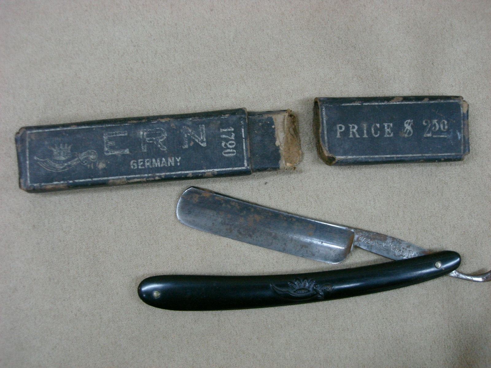 VINTAGE BOY SCOUTS OF AMERICA ASSORTED TOOLS COMPASS IN OB, WHET STONE, RAZOR!