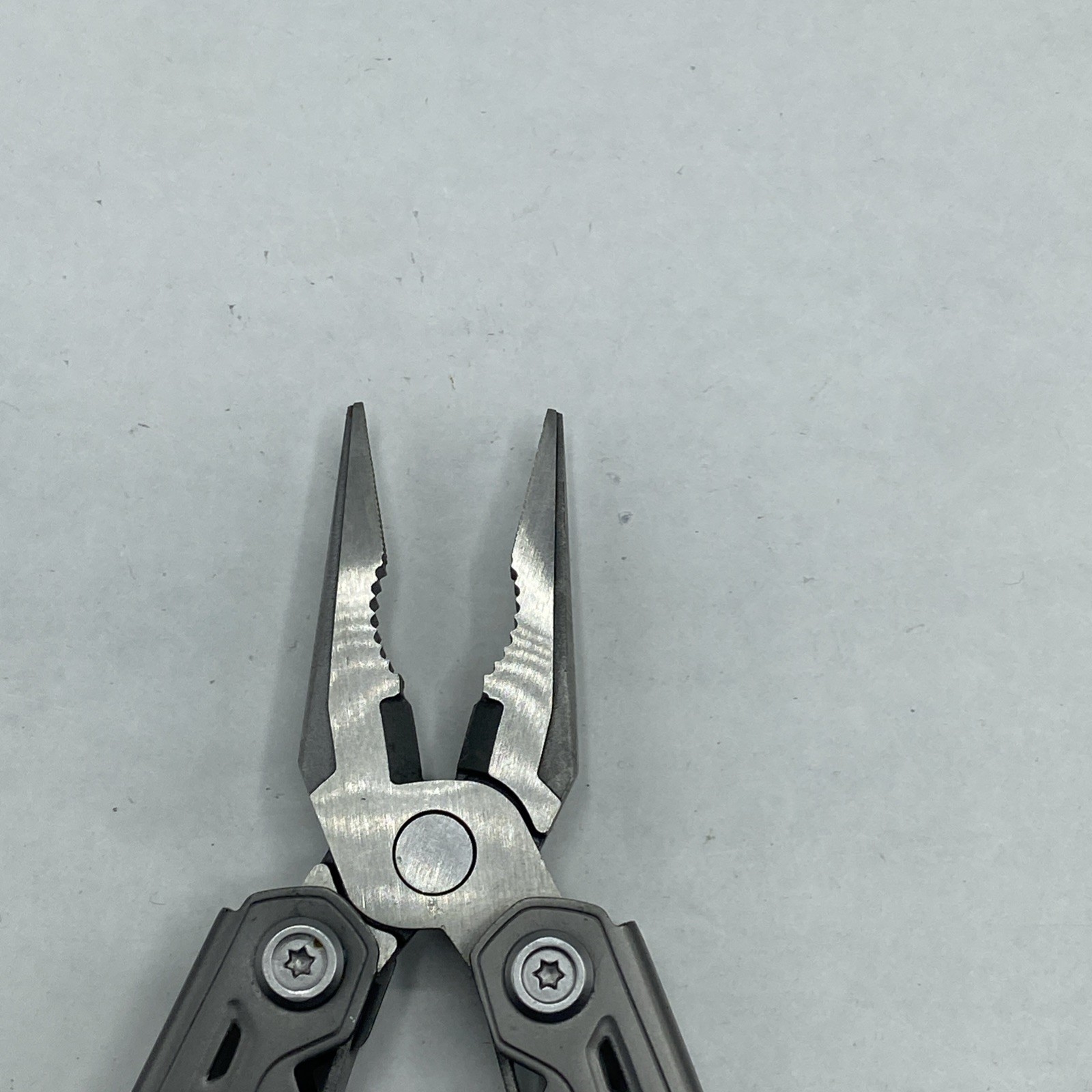 Gerber Truss Multi Tool – Gray
