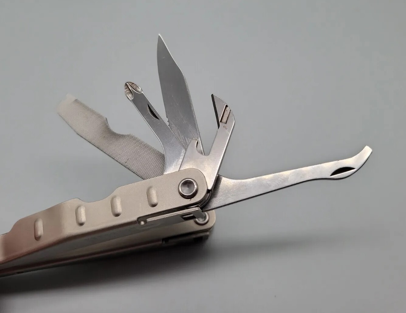 Schrade Tough Tool ST1 Multi-tool w/ SHEATH USA Version * Engraved