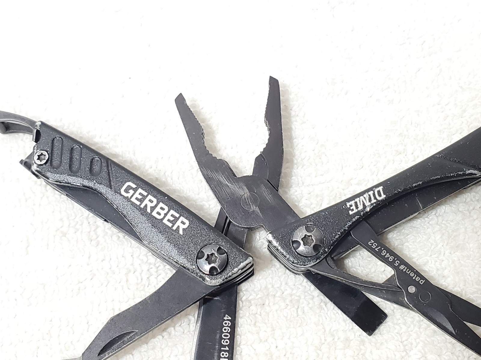 Gerber Dime Black Mini Multi-Tool Black Compact Keychain Pliers Scissors Tool