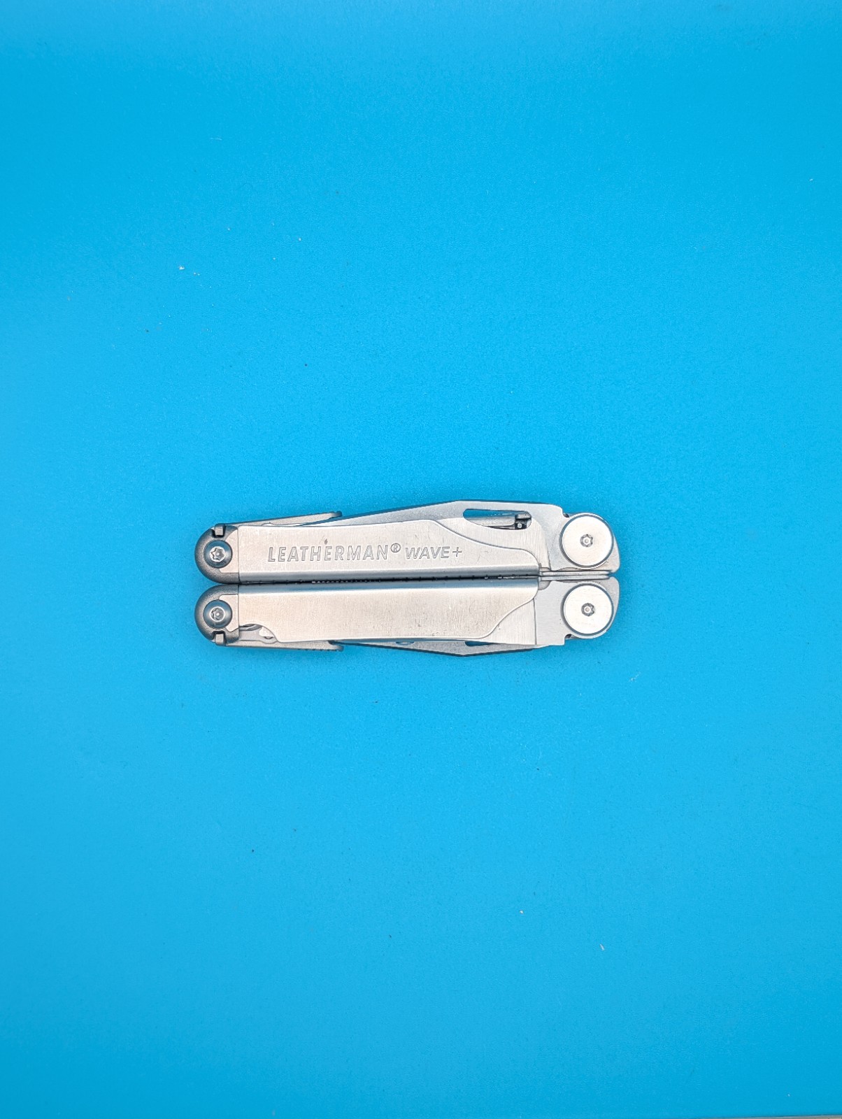 Leatherman Wave Plus + Multi-Tool! FAST SHIPPING! WITH SHEATH! EXCELLENT