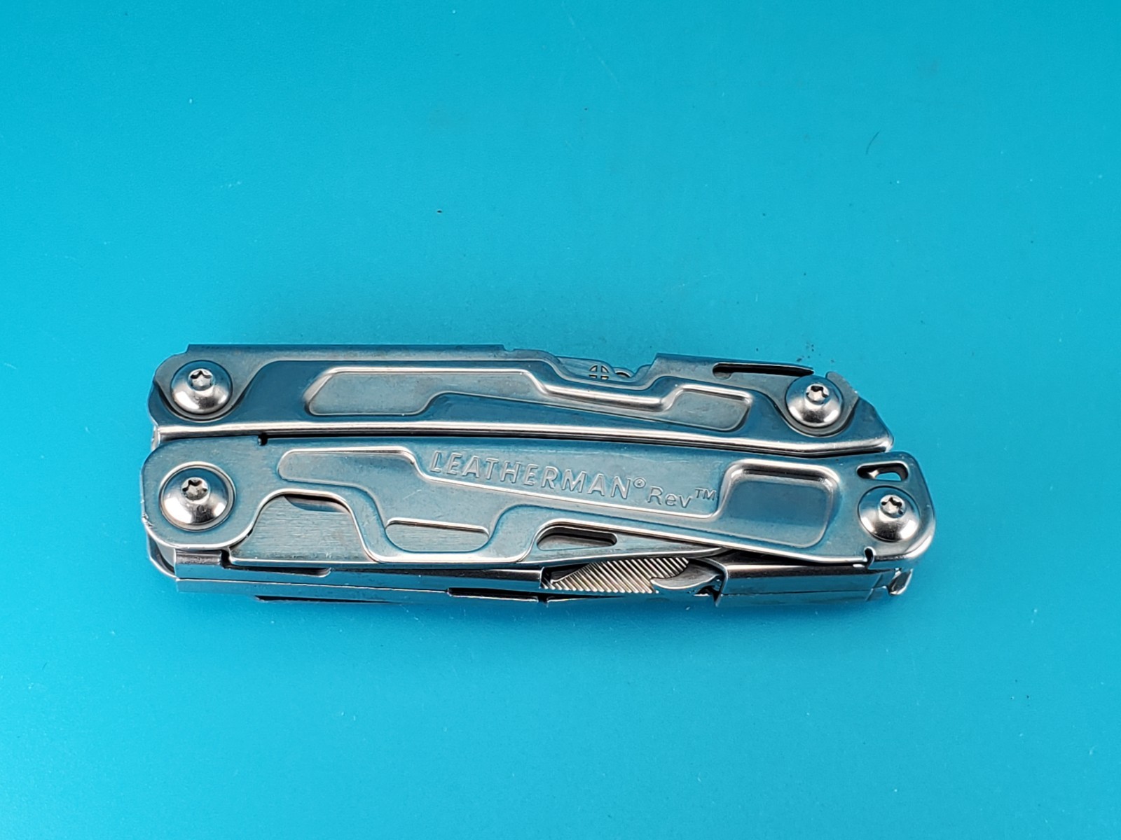 Leatherman Rev 3.8″ Multi-Tool, Stainless! *SOME RUST ON ITEM*