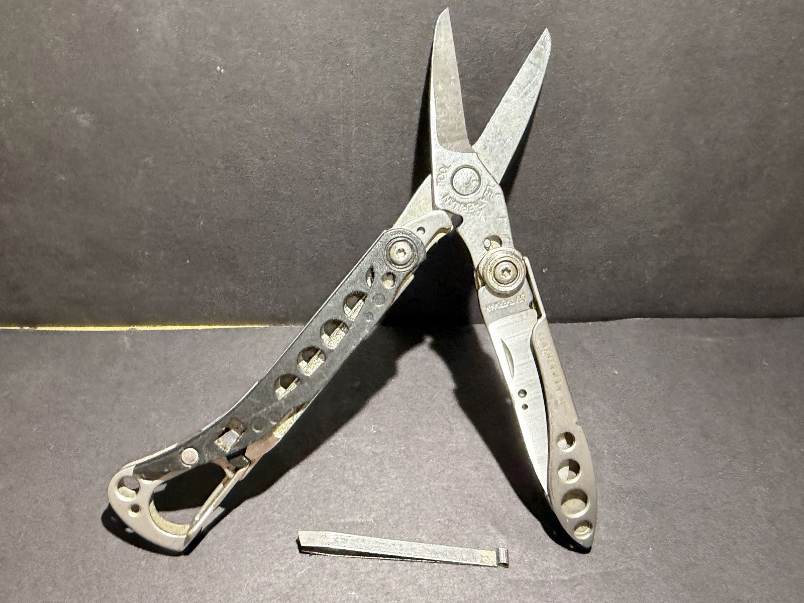 LEATHERMAN STYLE CS Black Multi-Tool Knife File Tweezer Carabiner
