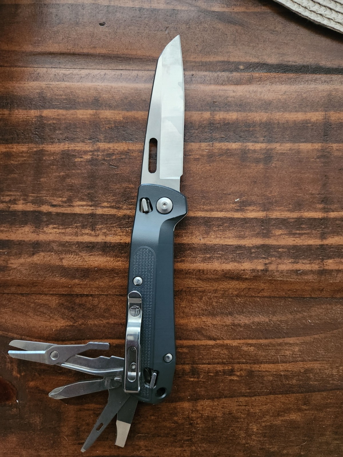Leatherman Free K4 ( Opened box) Retired. Discontinued.