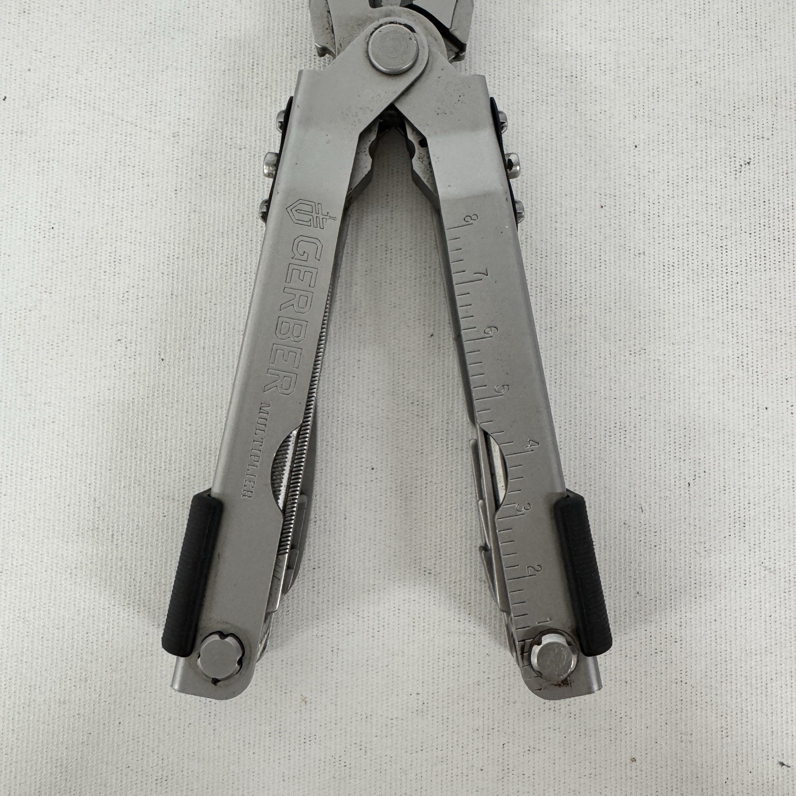 Gerber Tools Stainless Steel Needle Nose Multiplier Multi-Tool w/ Cutter MP600