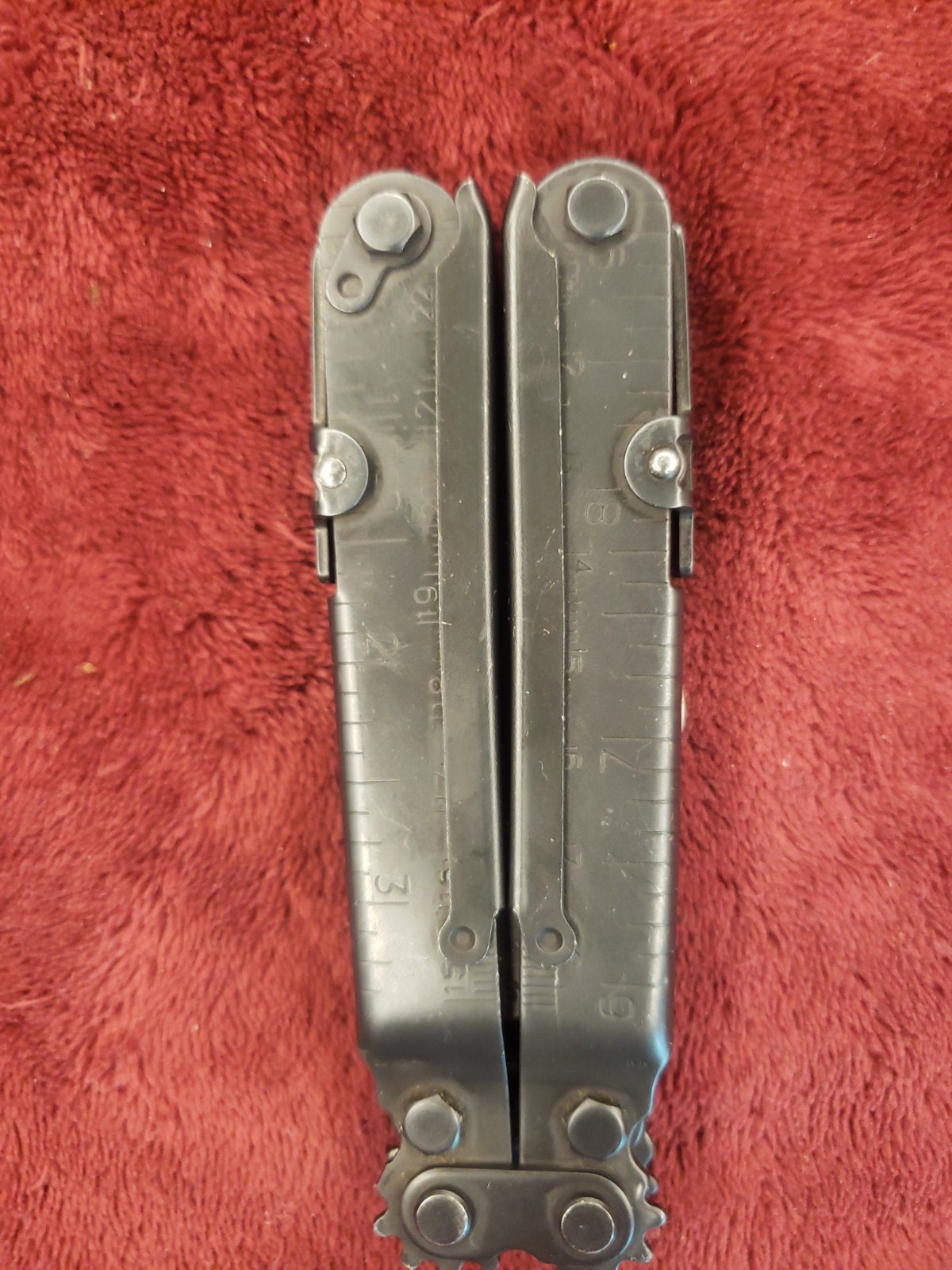 SOG PowerLock Multi tool Stainless