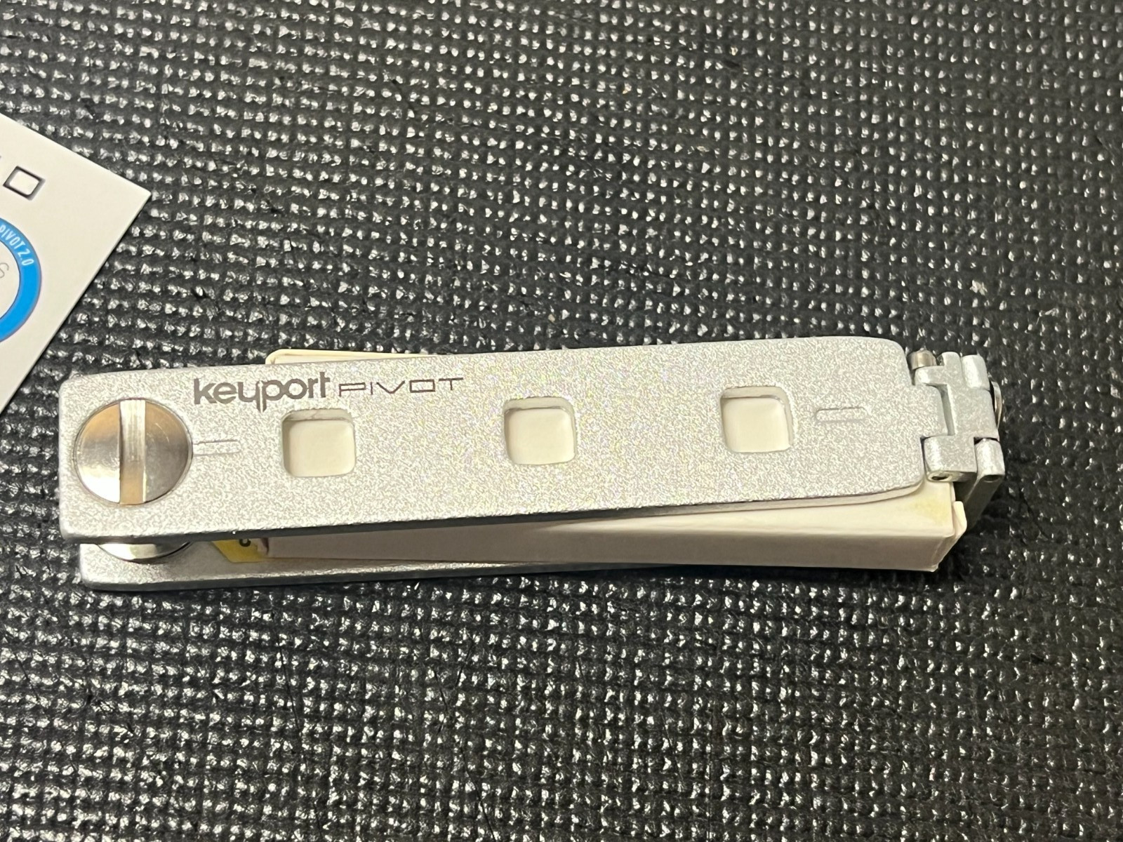 Keyport Pivot 1.0 Aluminum Premium Key Case for Men Silver New