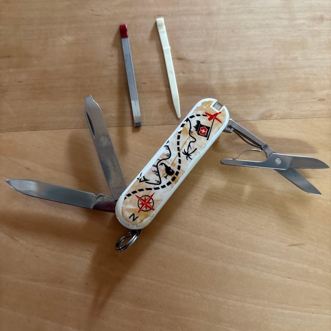 Rare Victorinox Pirate Design Swiss Army Knife Classic Treasure