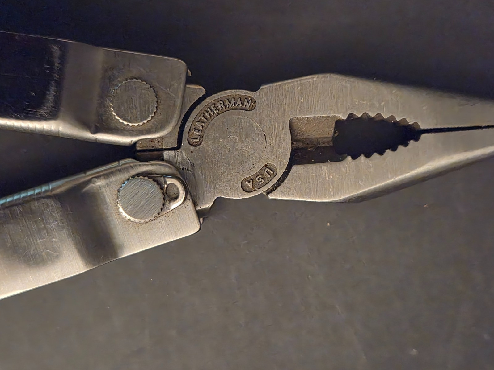 1 Leatherman Pocket Survival Tool PST ll Multi-Tool w/ 2 Sheath Portland OR USA