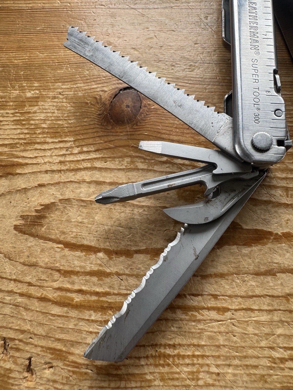 Leatherman SUPER TOOL 300 Multi-Tool – Stainless, Good Condition (008)