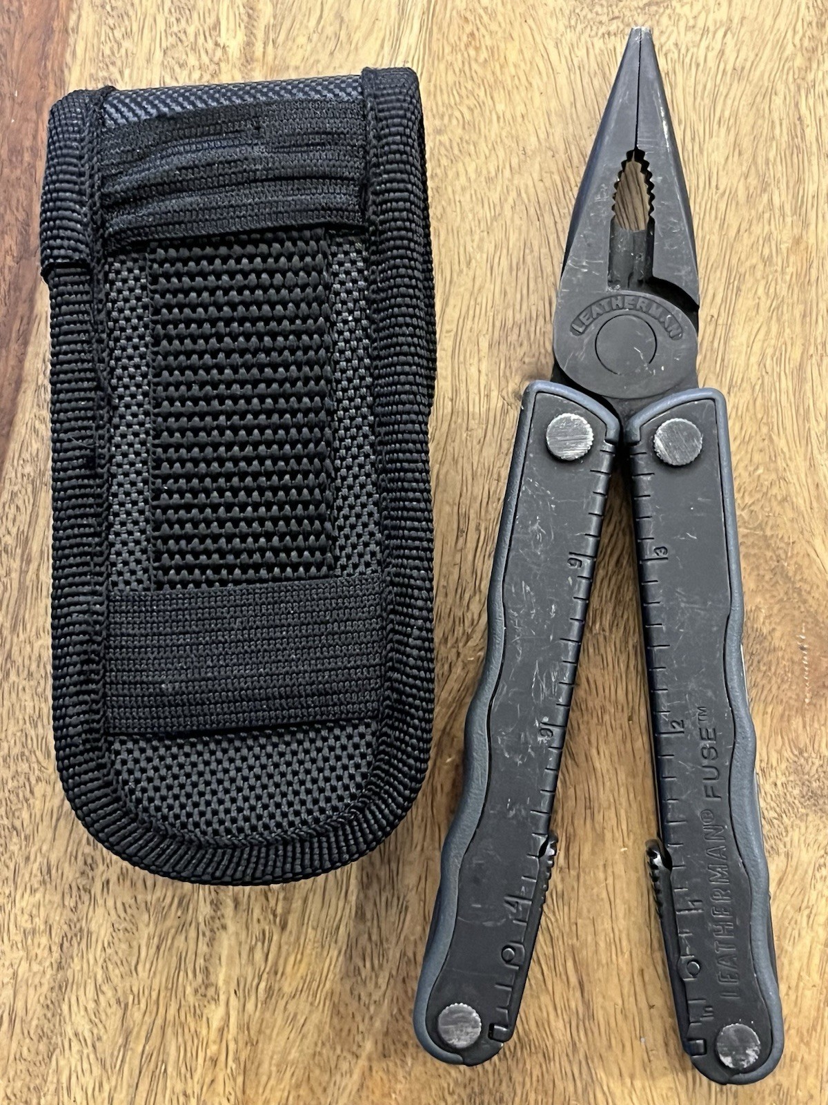 Rare Leatherman Fuse Black Oxide Multitool SUPER Nice!! DISCONTINUED w/Sheath