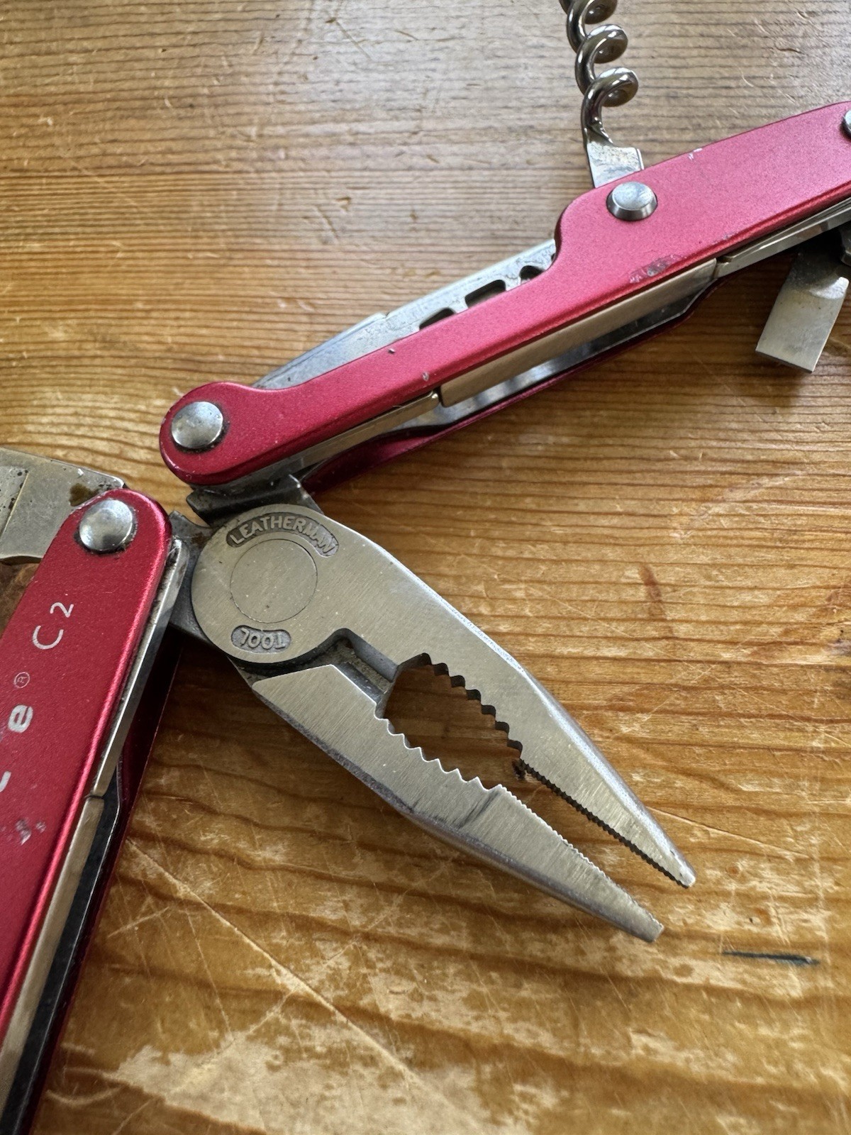 Leatherman Juice C2 Red Multi Tool! RETIRED!