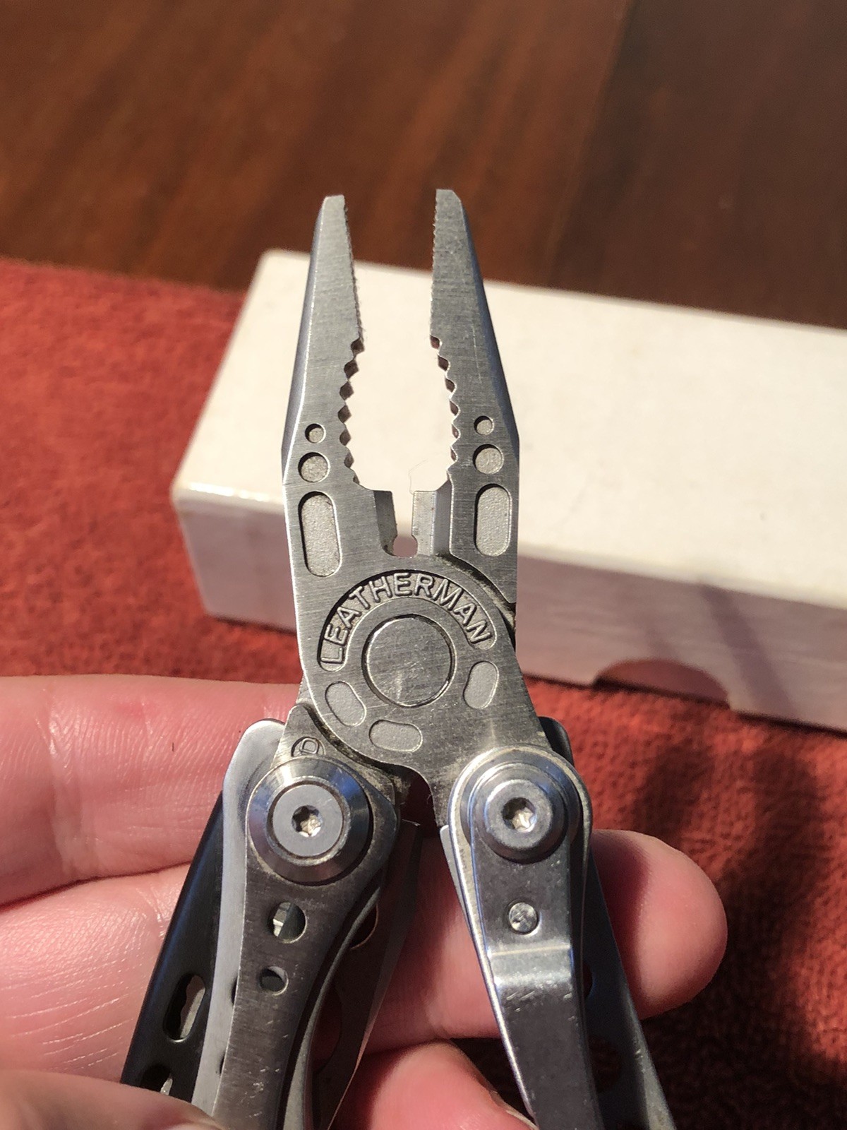 Discontinued RARE Leatherman Skeletool SX Signal Snowboards USA Retired 2013