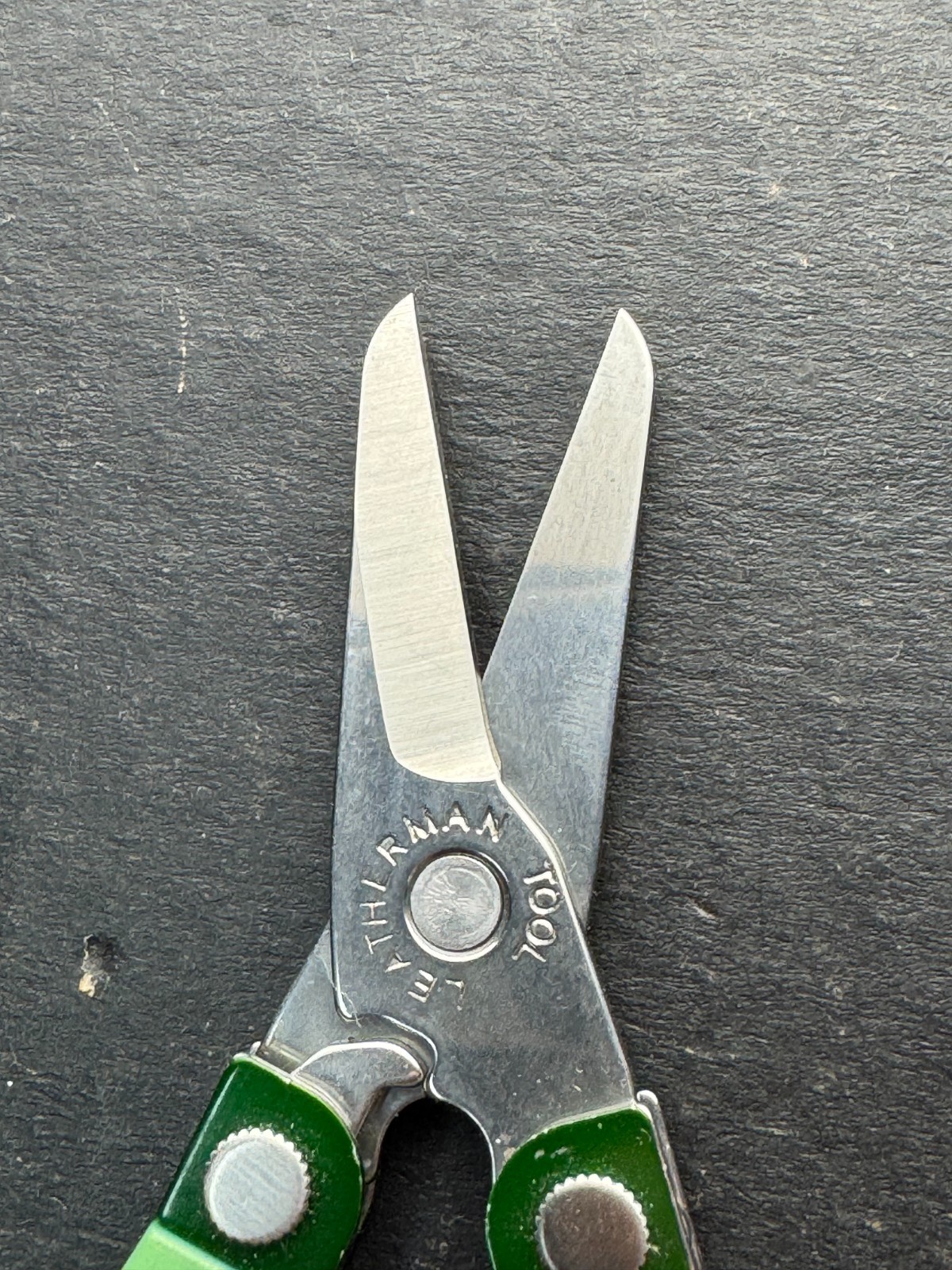 Leatherman Micra 10 in 1 Multitool Anodized Aluminum – Green