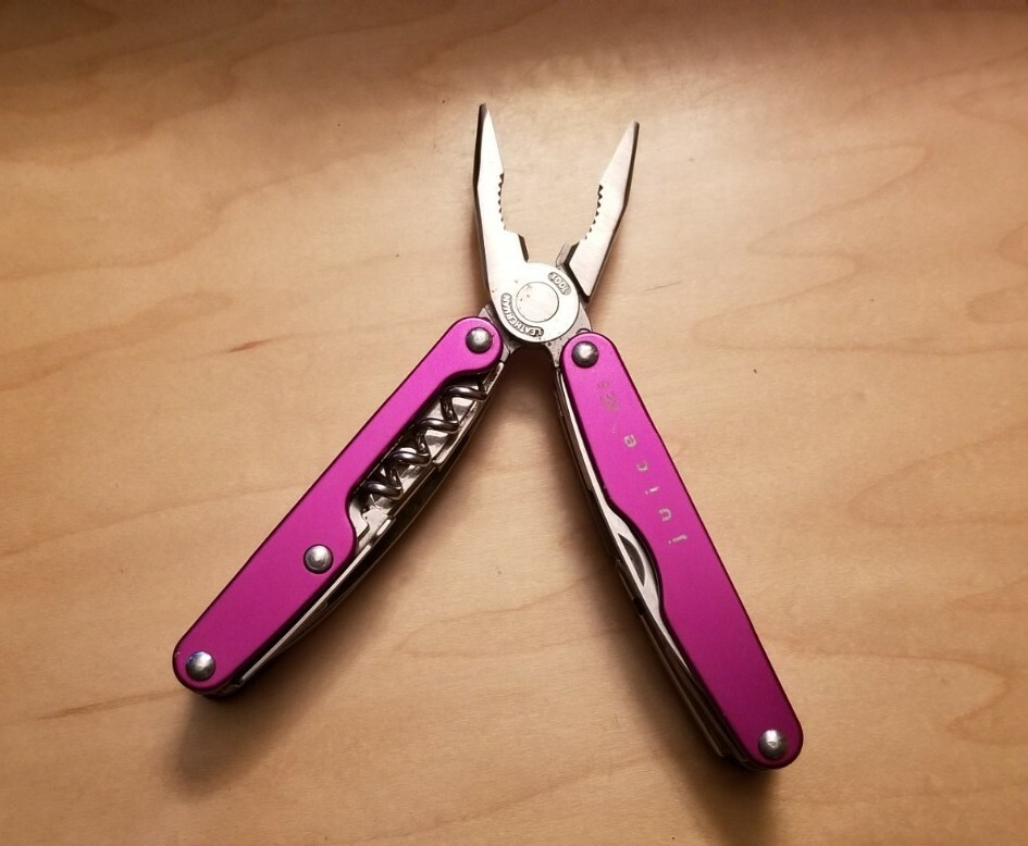 RARE Leatherman Juice XE6 Purple Thunder Original Sheath – Great Condition T86