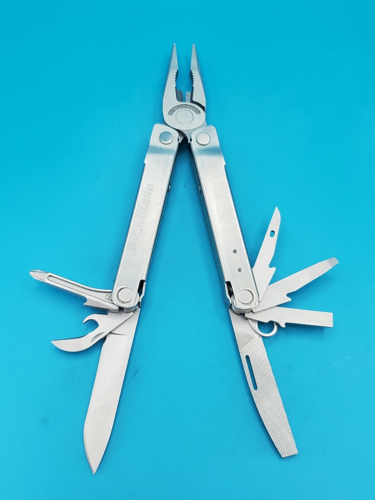 LEATHERMAN Bond Multitool, Stainless Steel Everyday Tool!