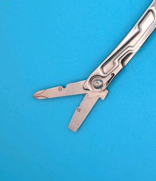 Leatherman Bolster 13 Tool Stainless Steel Multi-Tool!