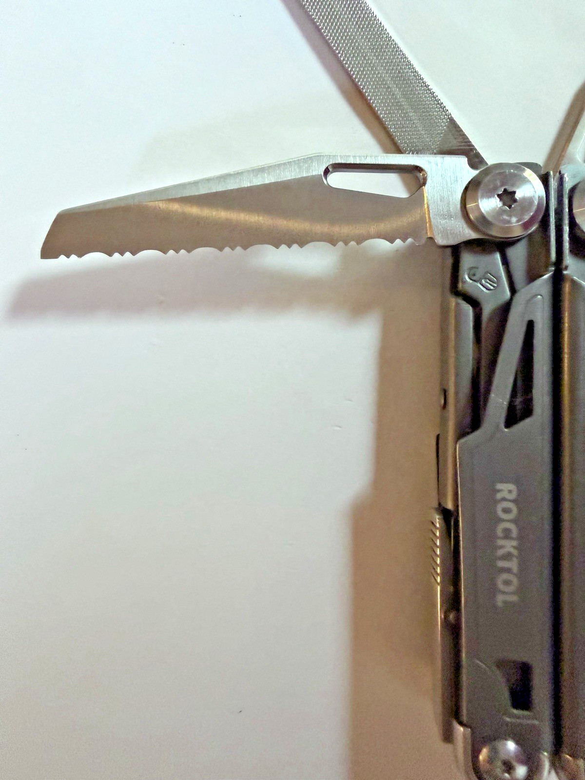 ROCKTOL Multitool 17-in-1 Multi-Tool Pliers, Screwdriver, Scissors, Pocket Knife
