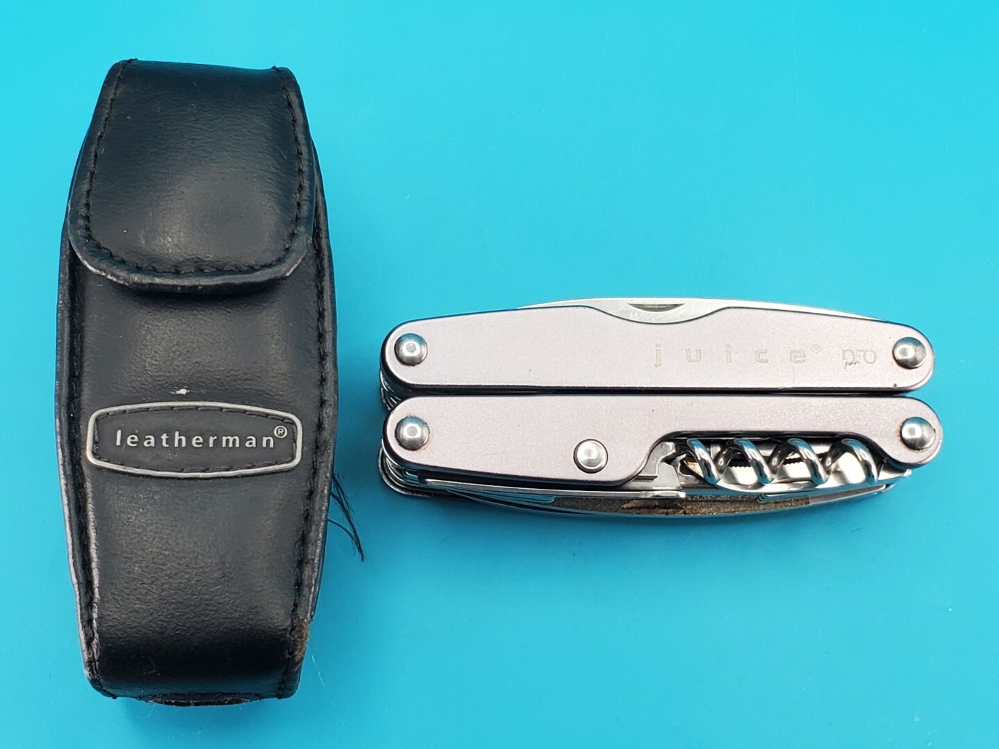 Retired Leatherman Juice PRO Gray Multi-tool! RARE! WITH SHEATH!