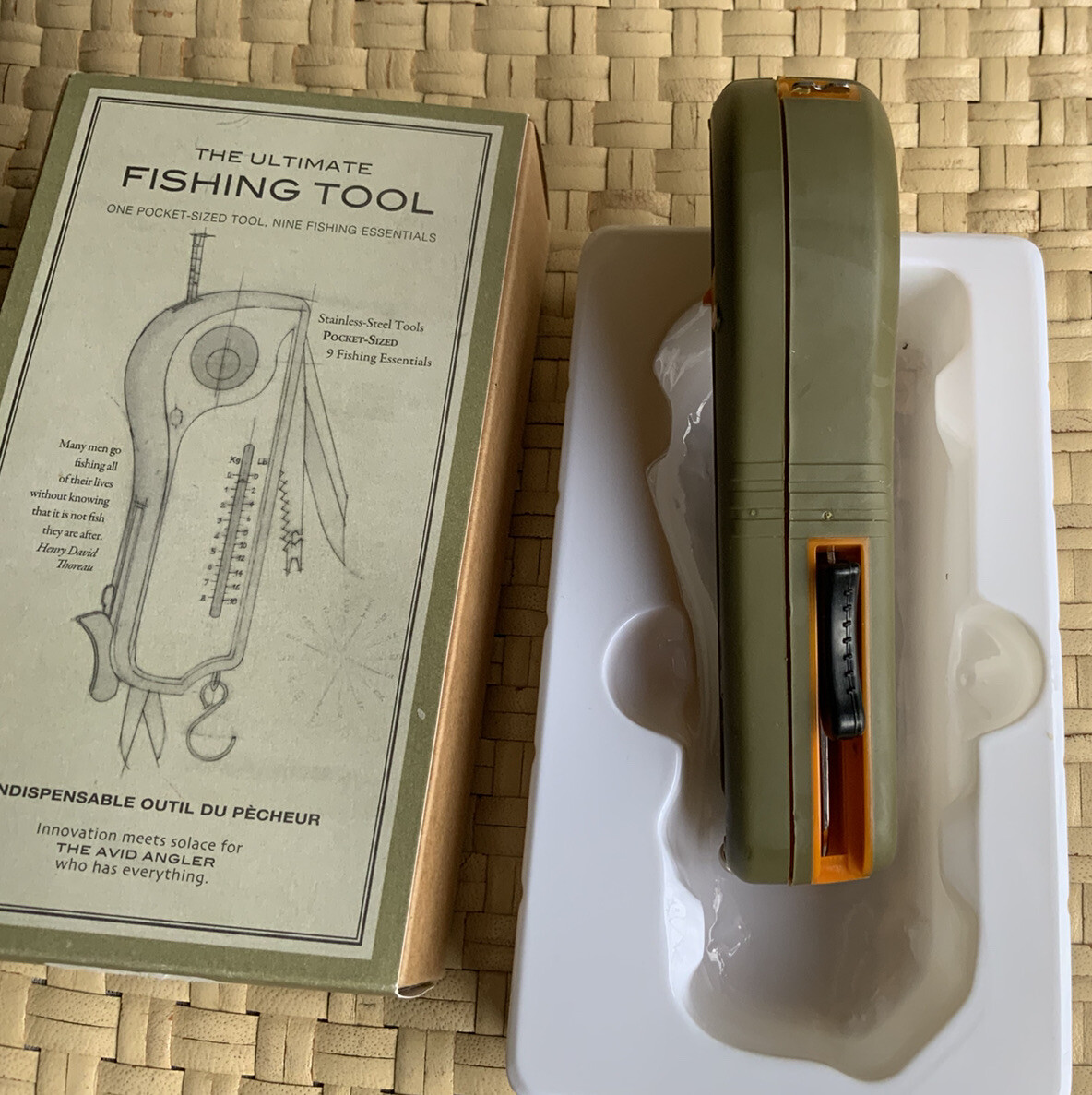 FISHING TOOL POCKET SIZED 9 FISHING ESSENTIALS NIB FATHERS DAY?