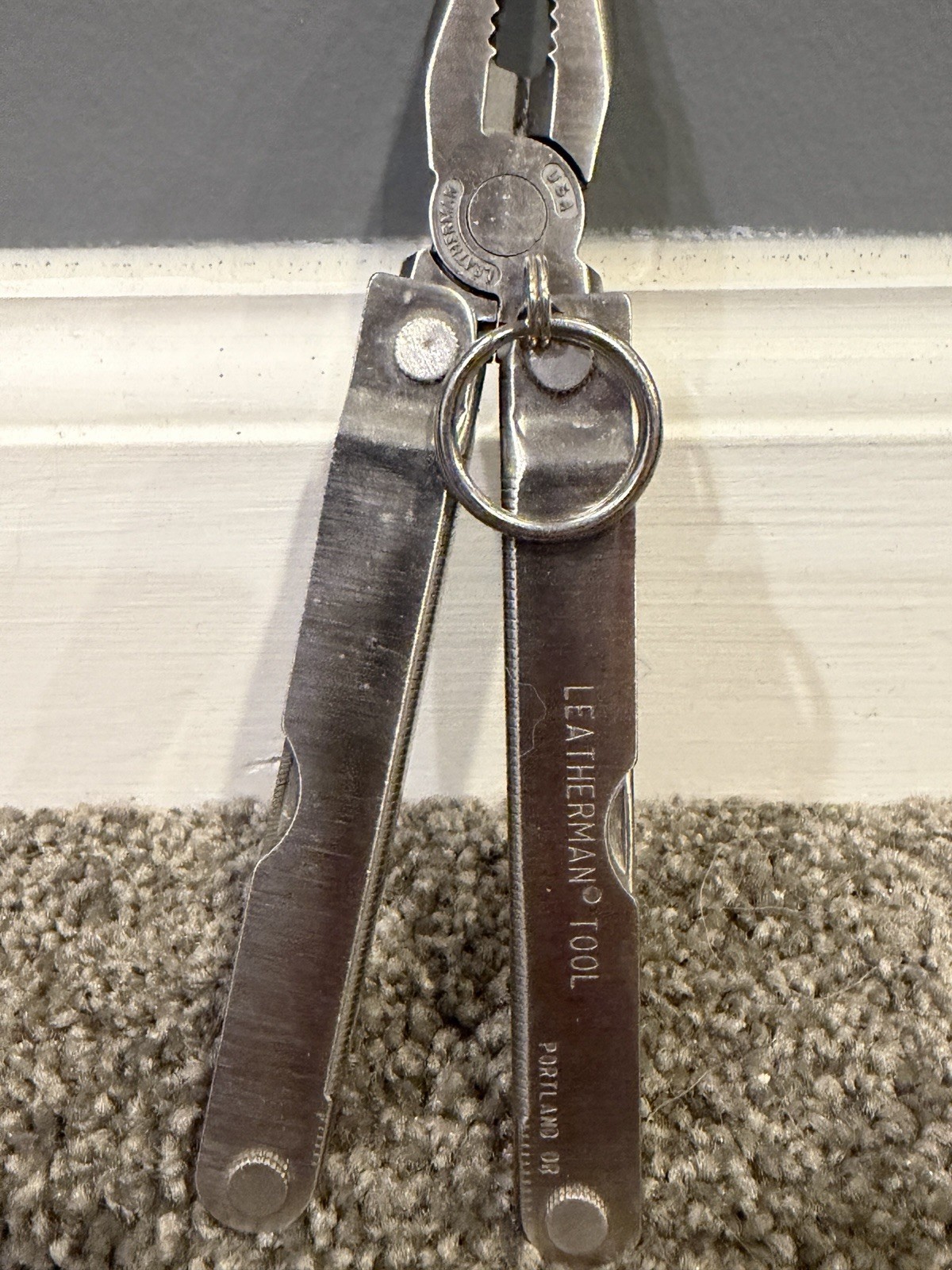 Cabelas Letherman Multi Tool Silver With Ring Made In USA Good Condition