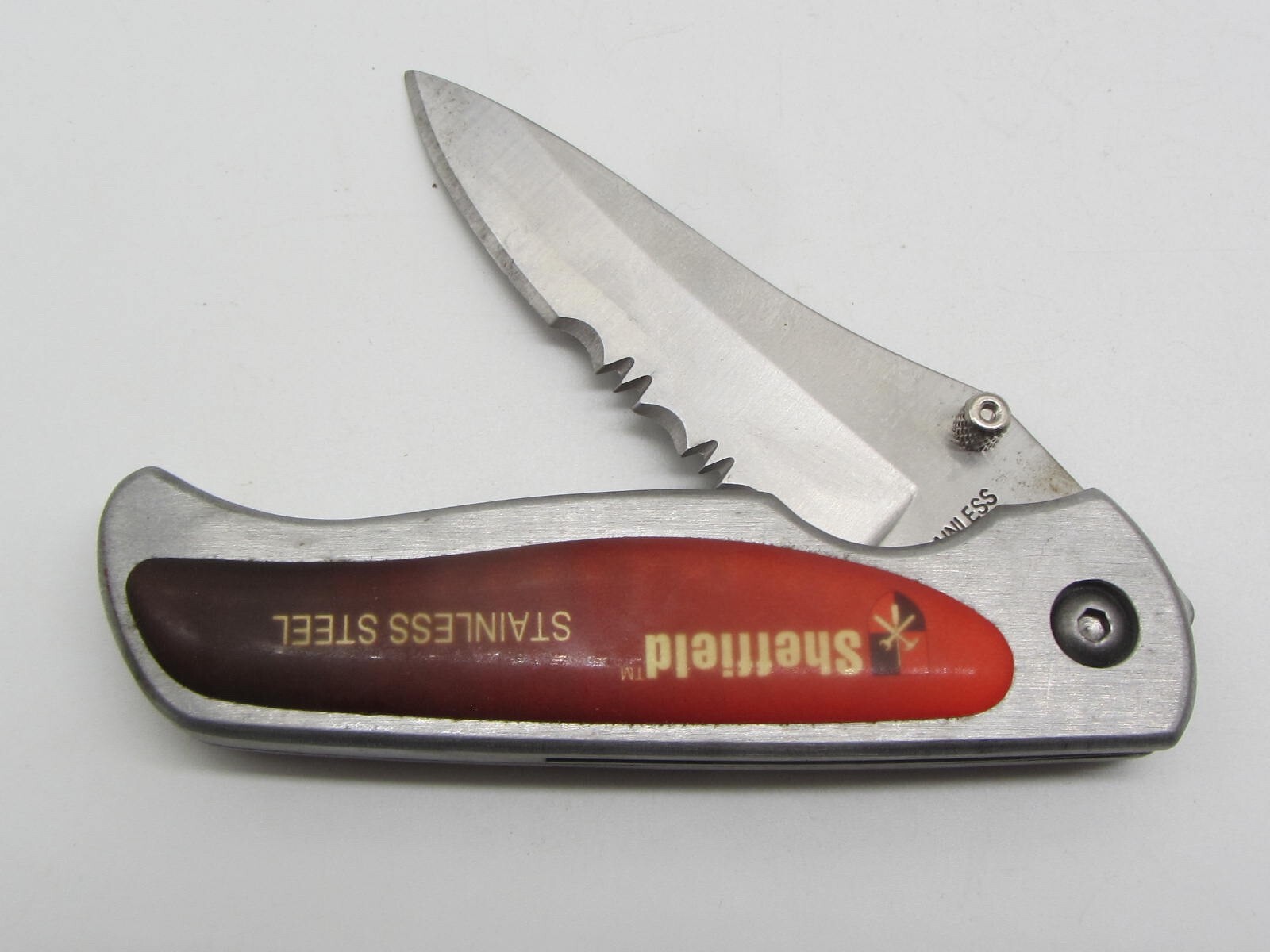 Sheffield 3 Knives, 2 Pliers (26 Multi Tool Sets) & Flashlight Wood Boxed