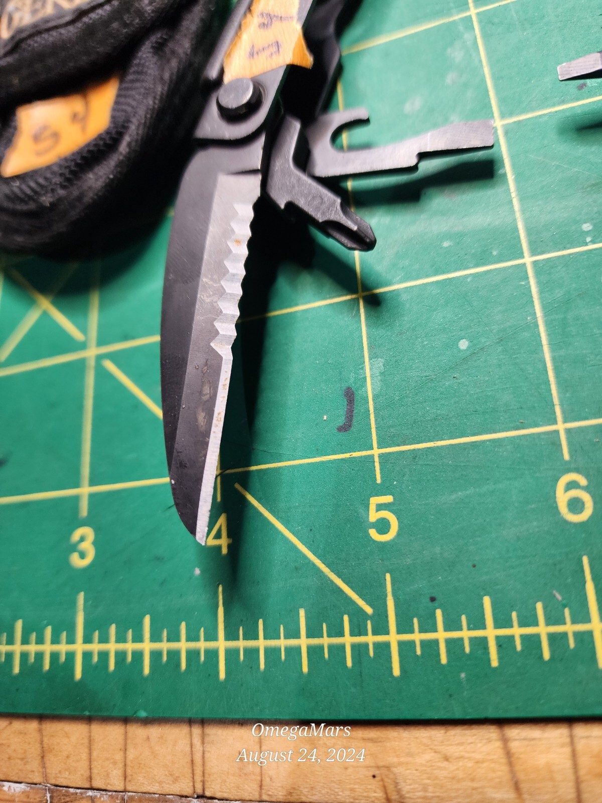 Gerber MP400 Compact Sport S4 Multi-Plier 600 w/sheath looks/feels new