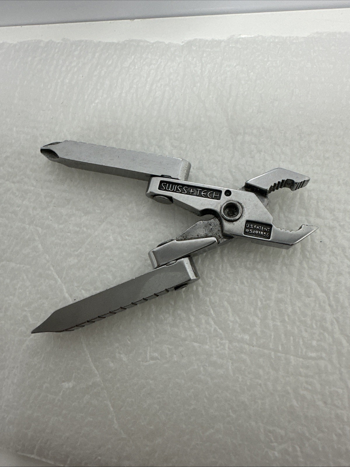 Vintage Swiss+Tech Foldable Screwdriver, Flat, Philips & Plier Pocket Tool 1.75″