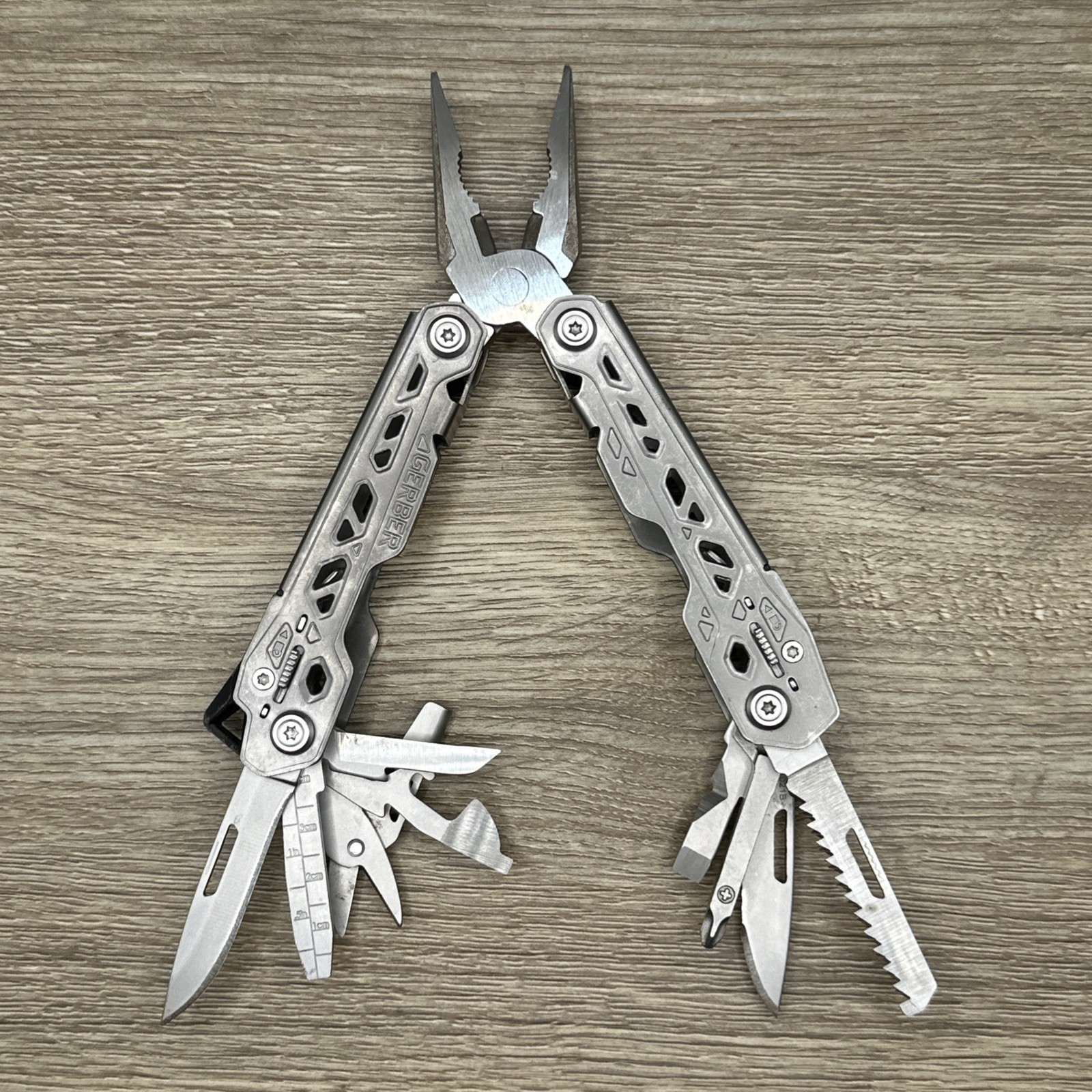 Gerber Truss Multi-Tool Pliers Knife Folding EDC FAST SHIPPING!