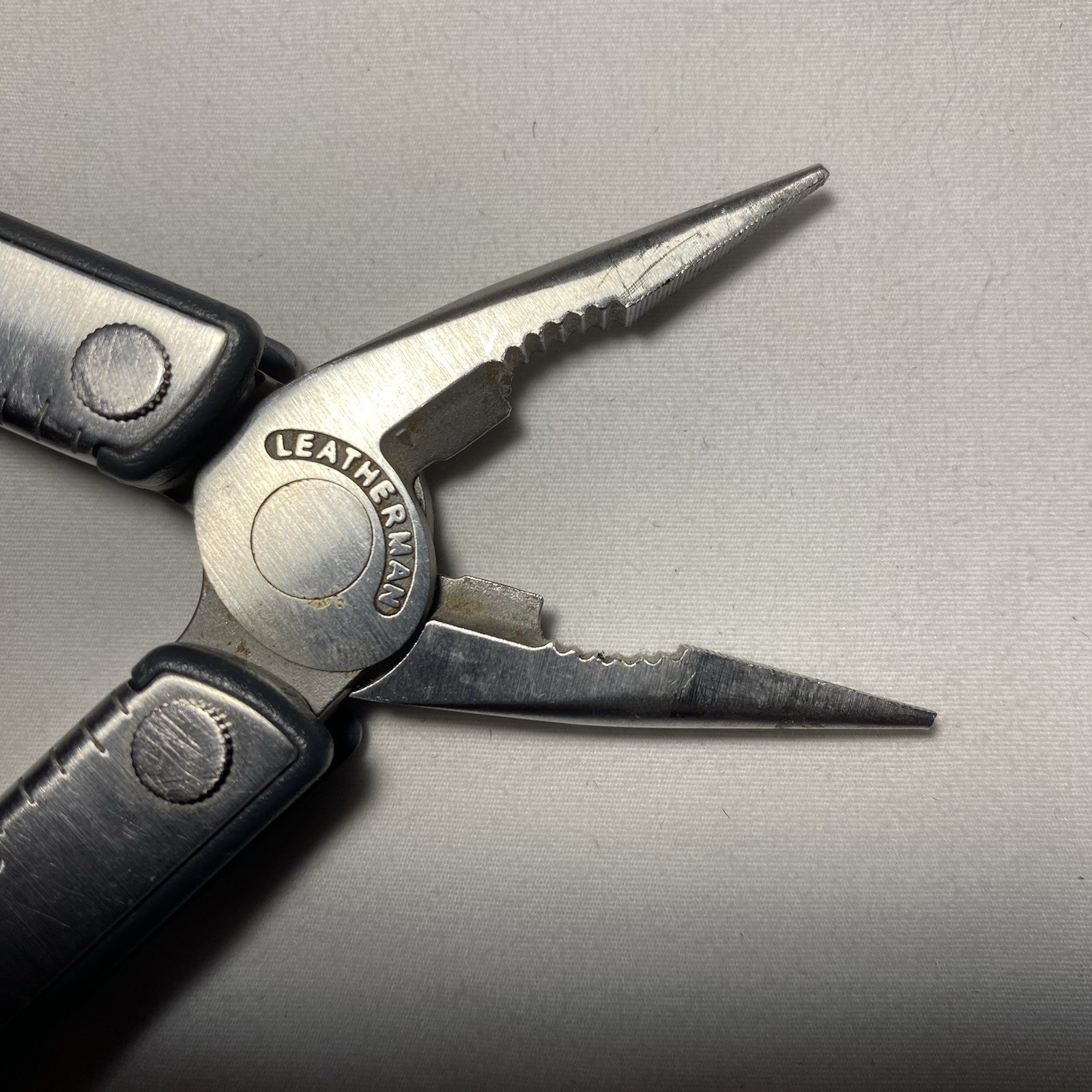 Leatherman Fuse Stainless Steel Folding Multi-Tool, Utility, Chips/Cracks