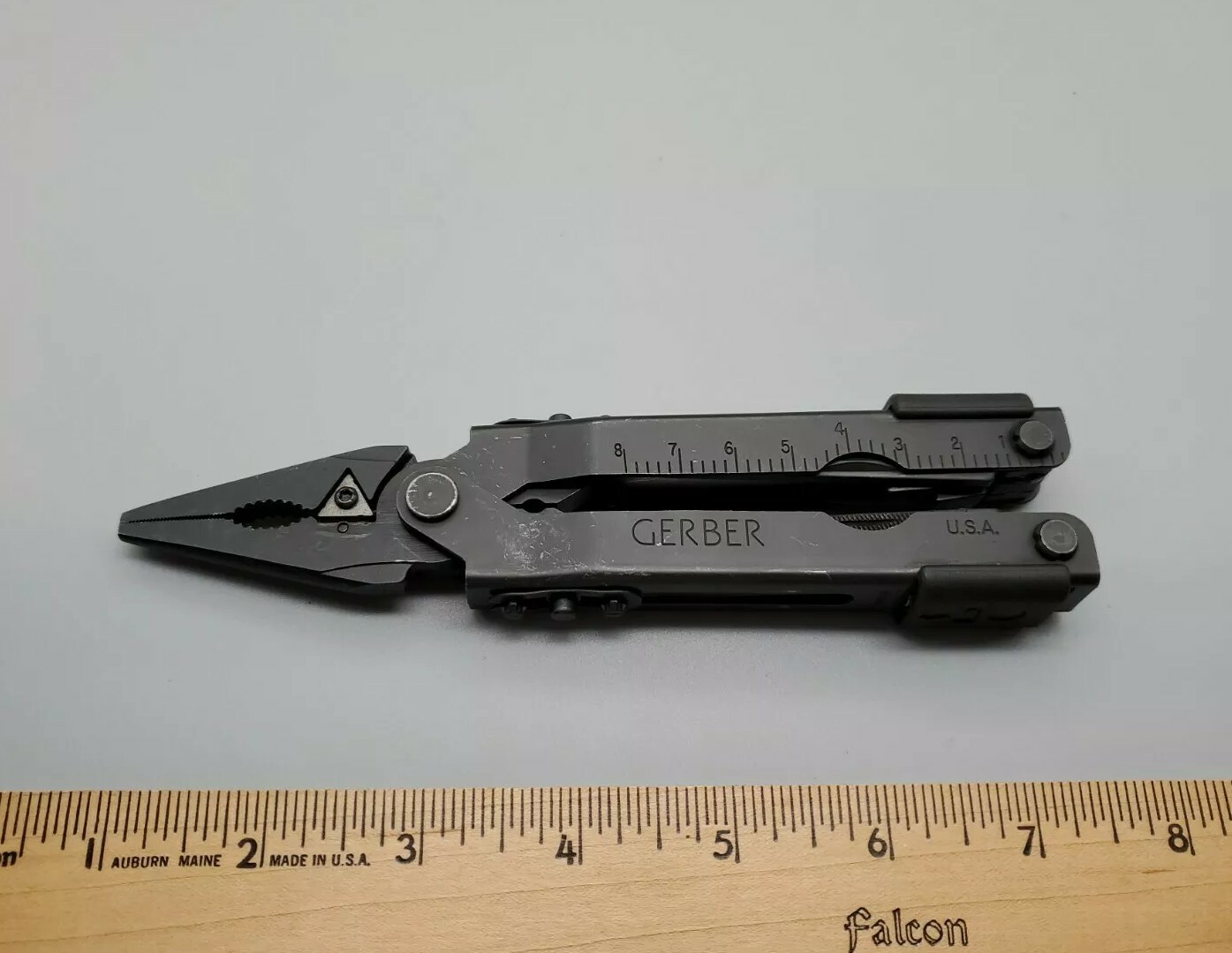 Gerber Multiplier MP600 Multi-Tool Black Needle Nose Pliers Carbide Cutters