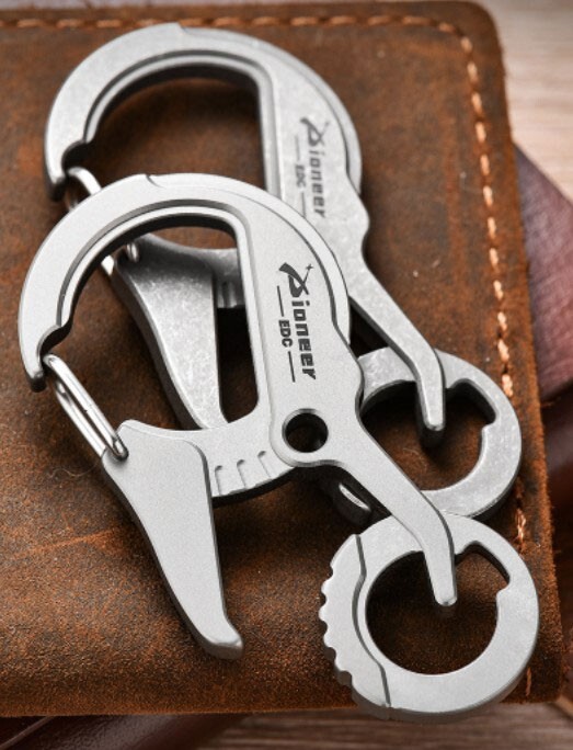 EDC Titanium Alloy Multi tools Personalize Keychain Bottle Opener Outdoor Buckle