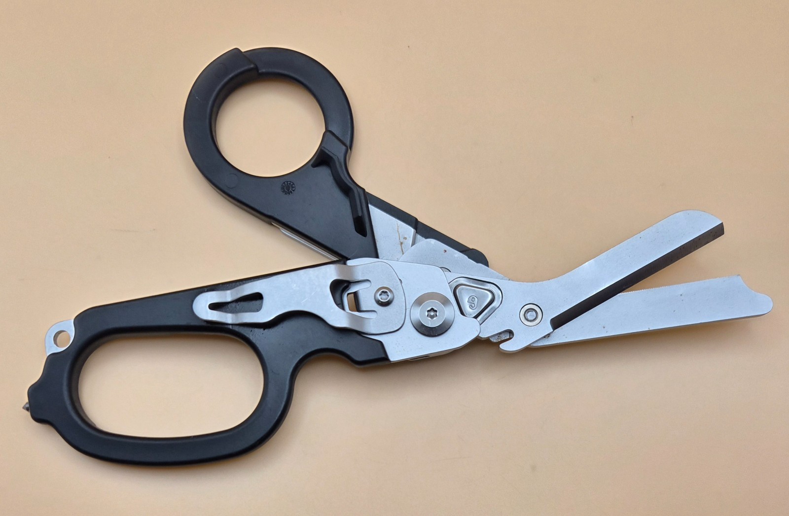 Knock-Off RAPTOR Trauma Shears Black – Good Condition No Holster (004)