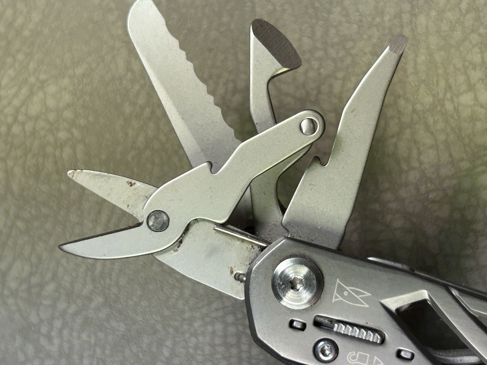 Gerber Suspension Multi Tool Pliers With Sheath