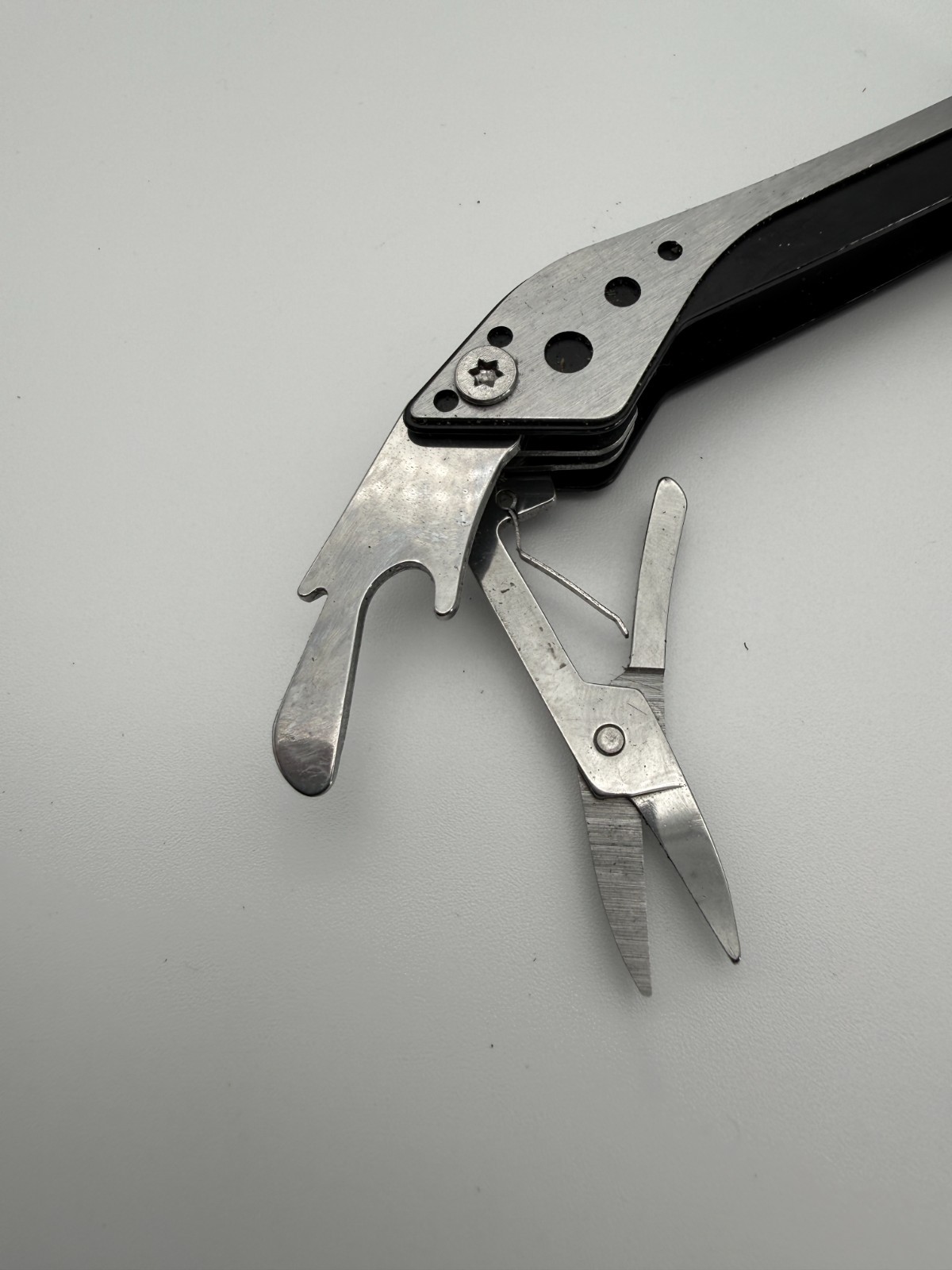 Cabela’s Multi Tool Pliers Knife Scissors Screwdrivers Bottle Opener EDC
