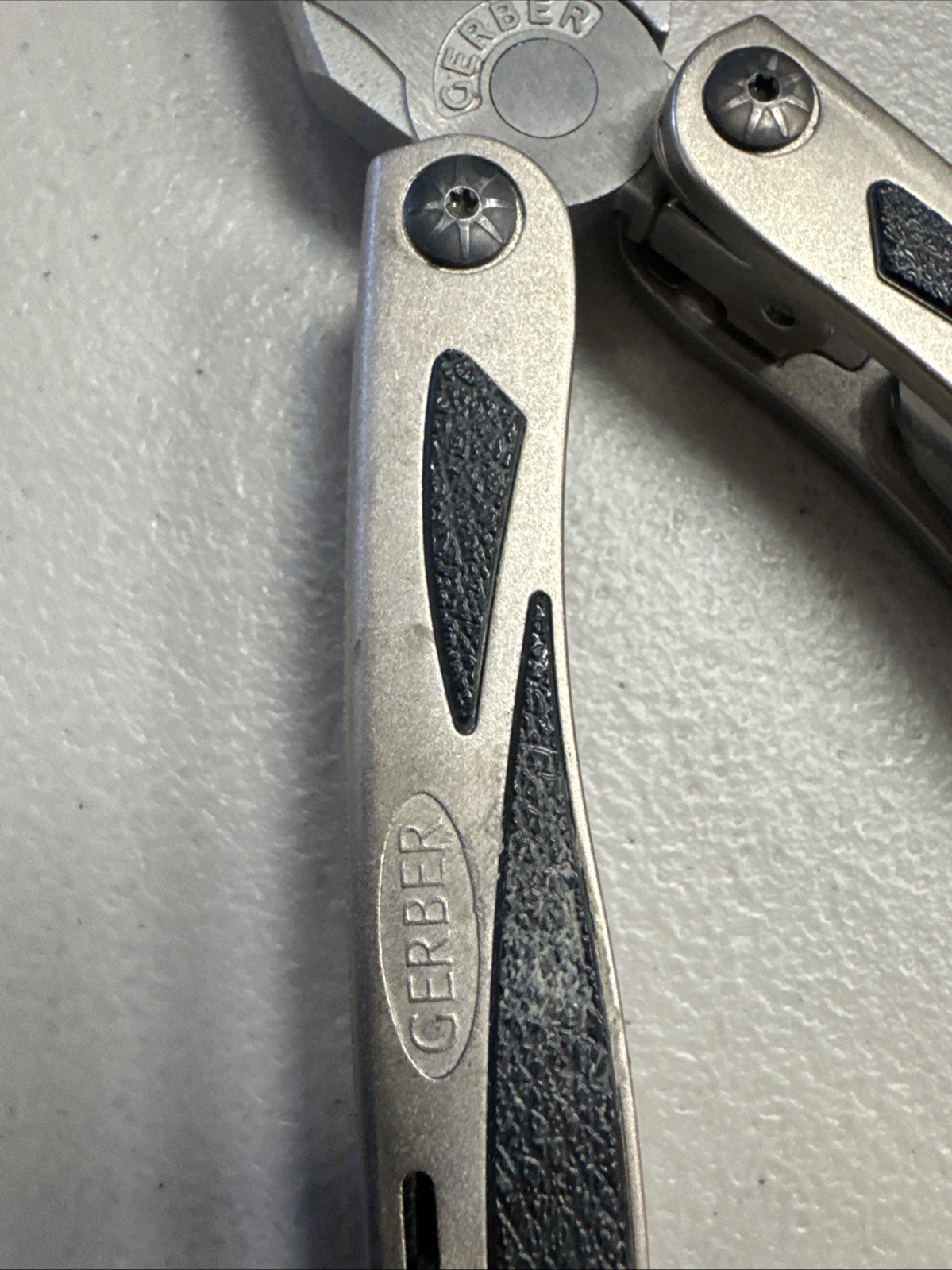Gerber MP800 Urban Legend Multi-plier Excellent