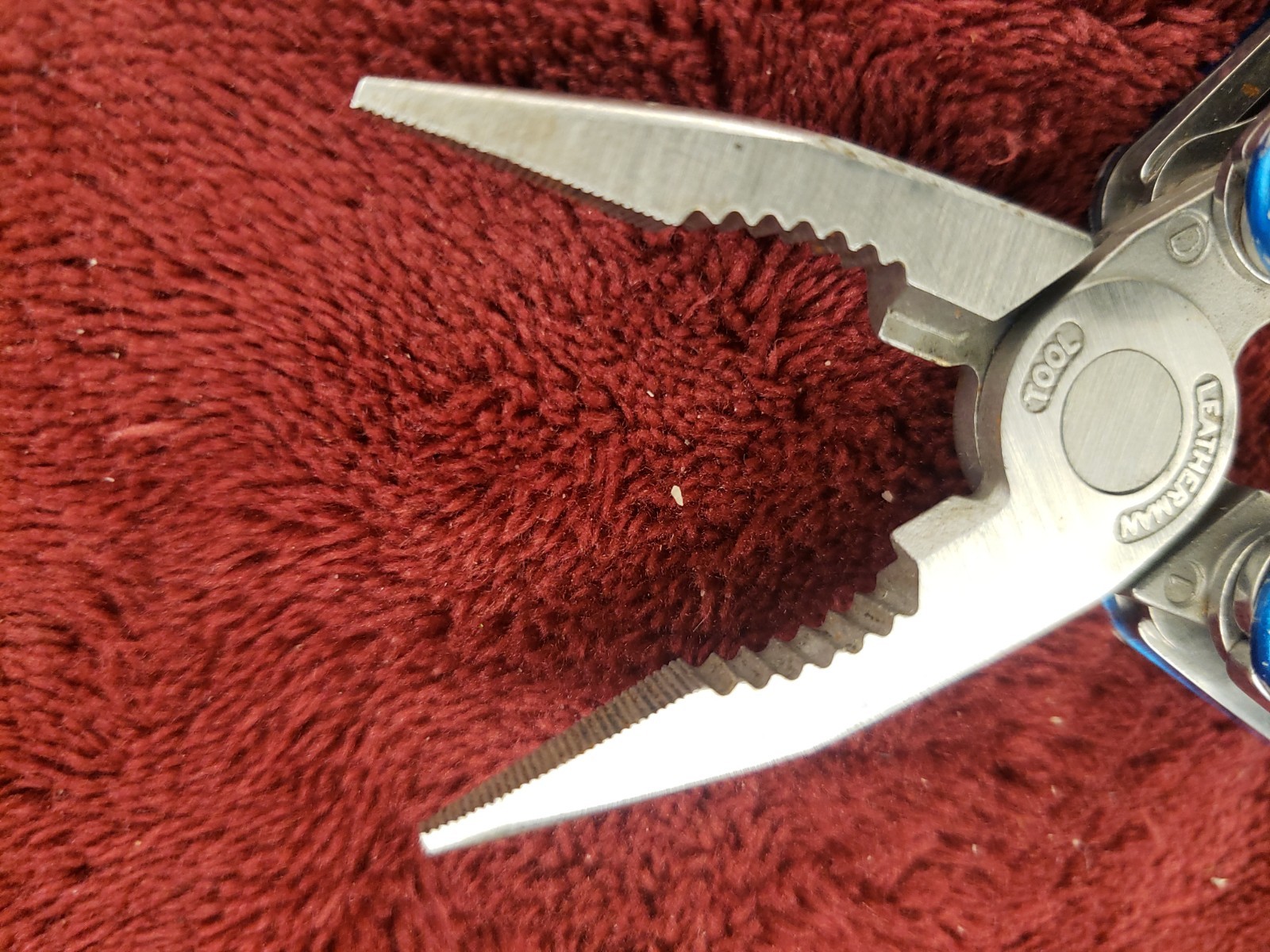 🔪🔪 Leatherman Juice CS4 Multi-Tool Stainless Pliers Multi Tool Blue