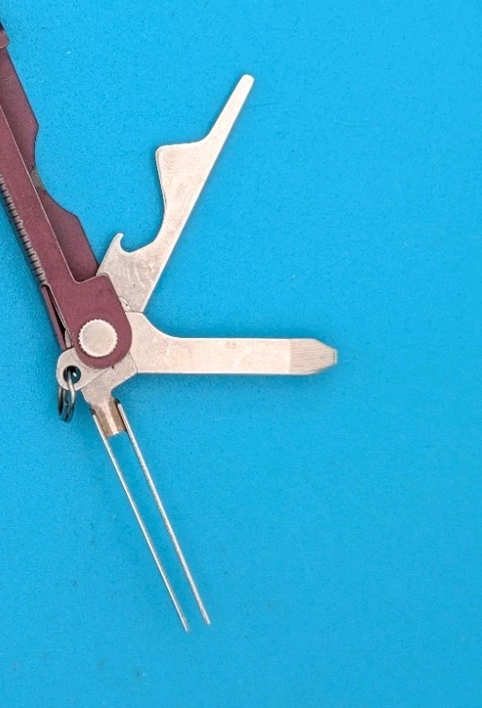 Leatherman Micra Multi-Tool, Knife, Scissors, Key Ring, Maroon!